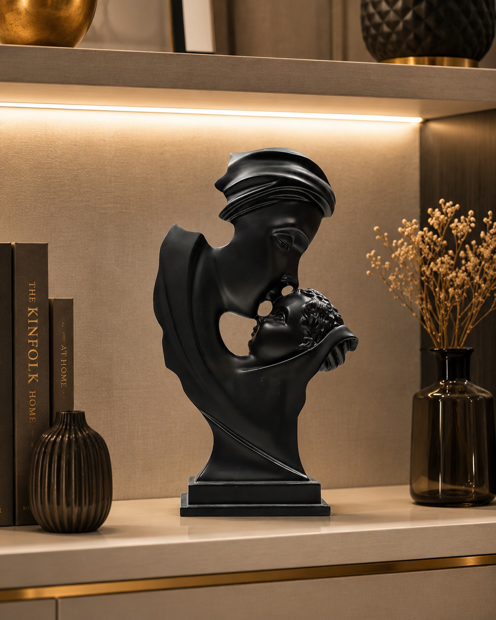 Elegant Mother & Child Home Decor Figurine/Sculpture