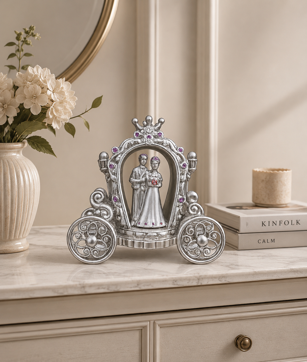 Luxury Silver Cinderella Carriage Couple Showpiece – Crystal Wedding Carriage Figurine | Romantic Home Decor Gift