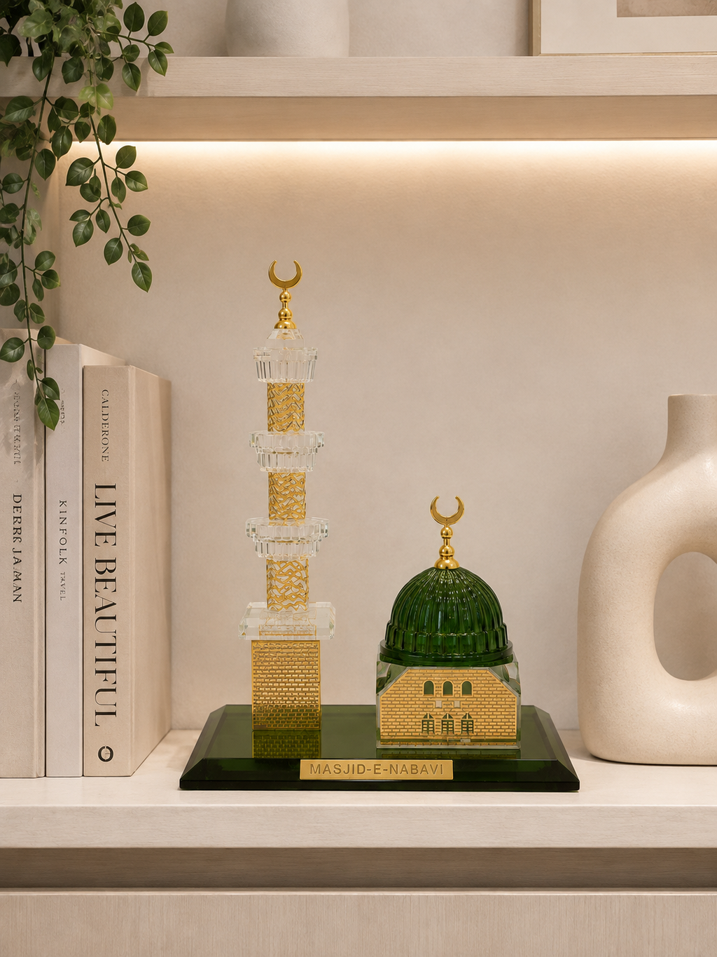 Masjid-e-Nabawi Decorative Crystal Model – Elegant Islamic Tabletop Showpiece