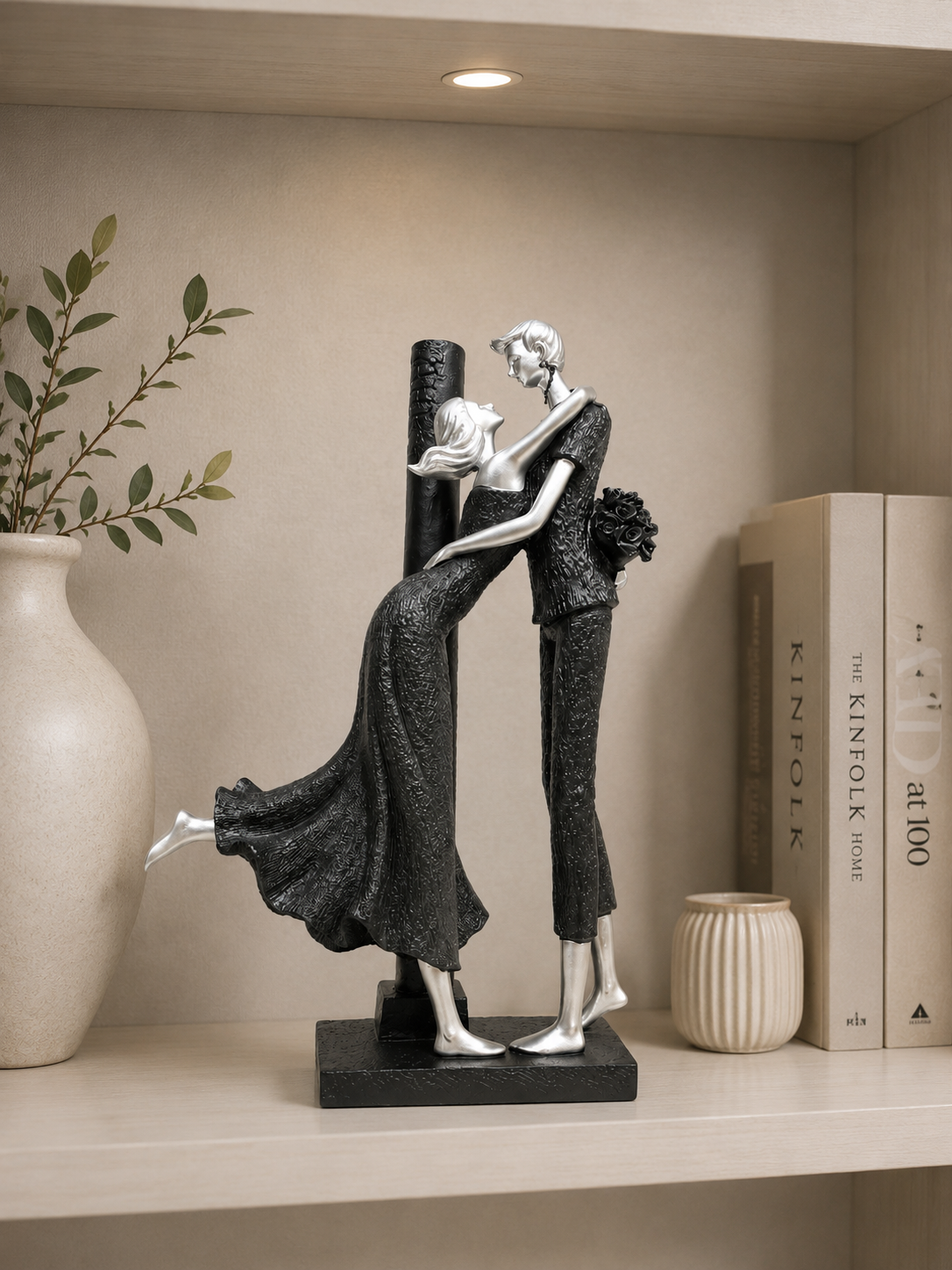 Elegant Romantic Couple Embrace Decorative Sculpture – Modern Black & Silver Resin Figurine