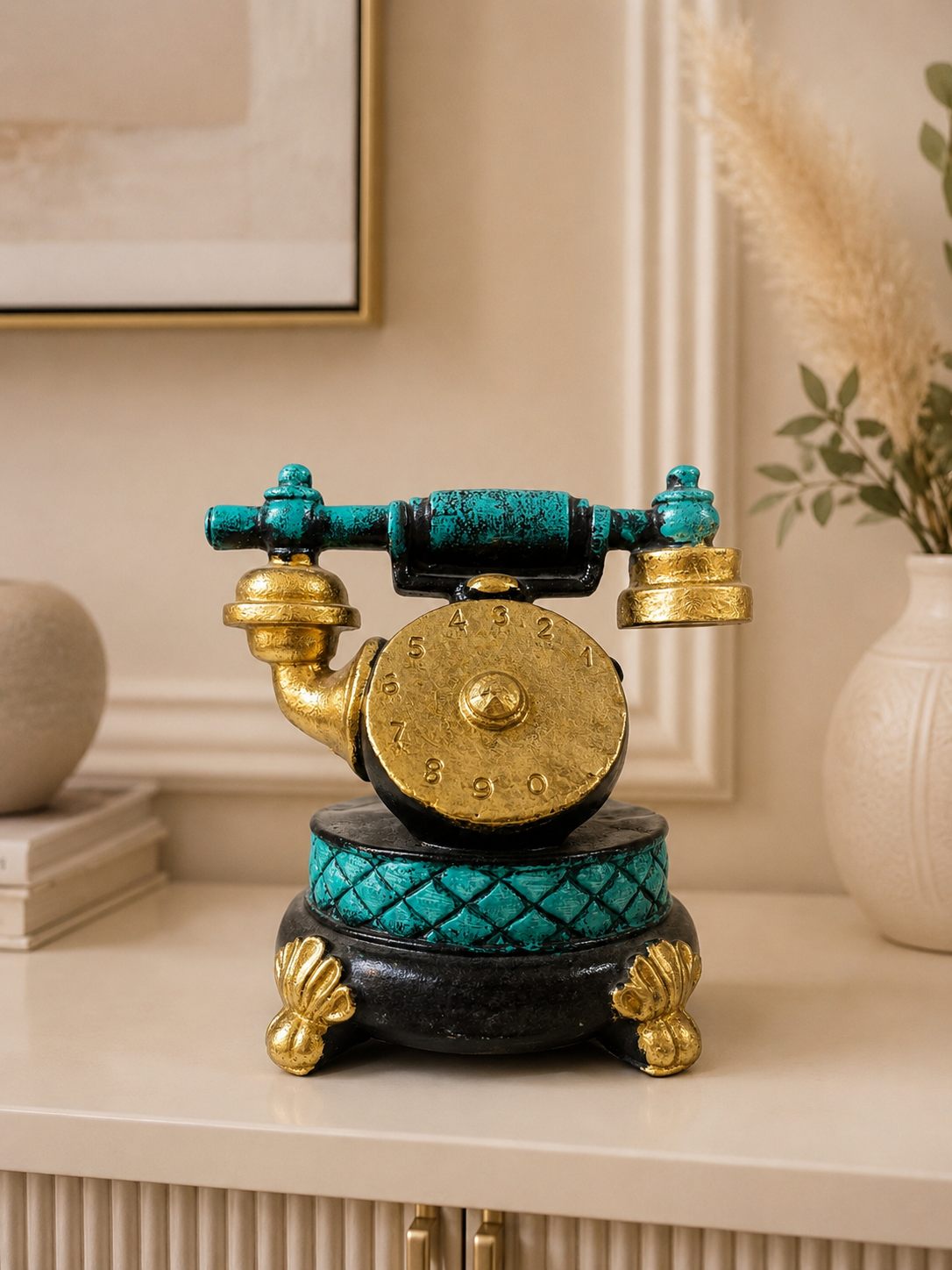 Vintage Telephone Resin Showpiece – Retro Decorative Table Accent