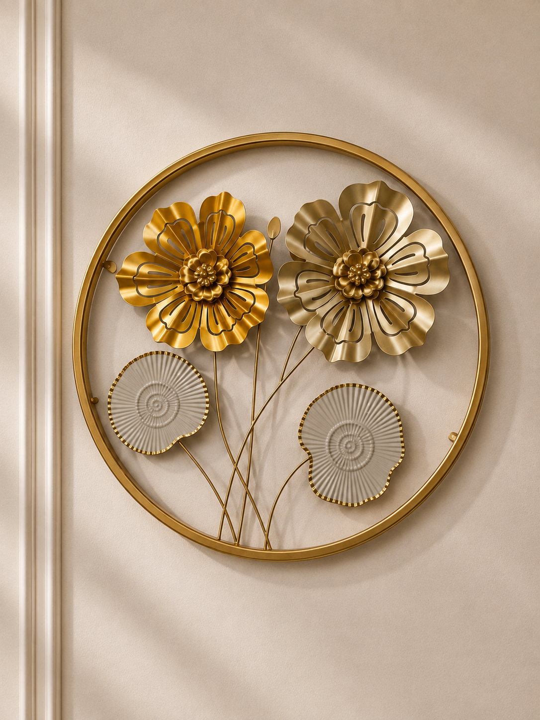 Luxury Golden Floral Round Wall Art – Elegant 3D Metal Flower Wall Decor