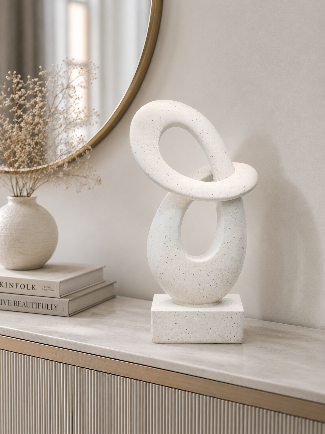 Modern Abstract Loop Sculpture – Minimalist Resin Table Decor