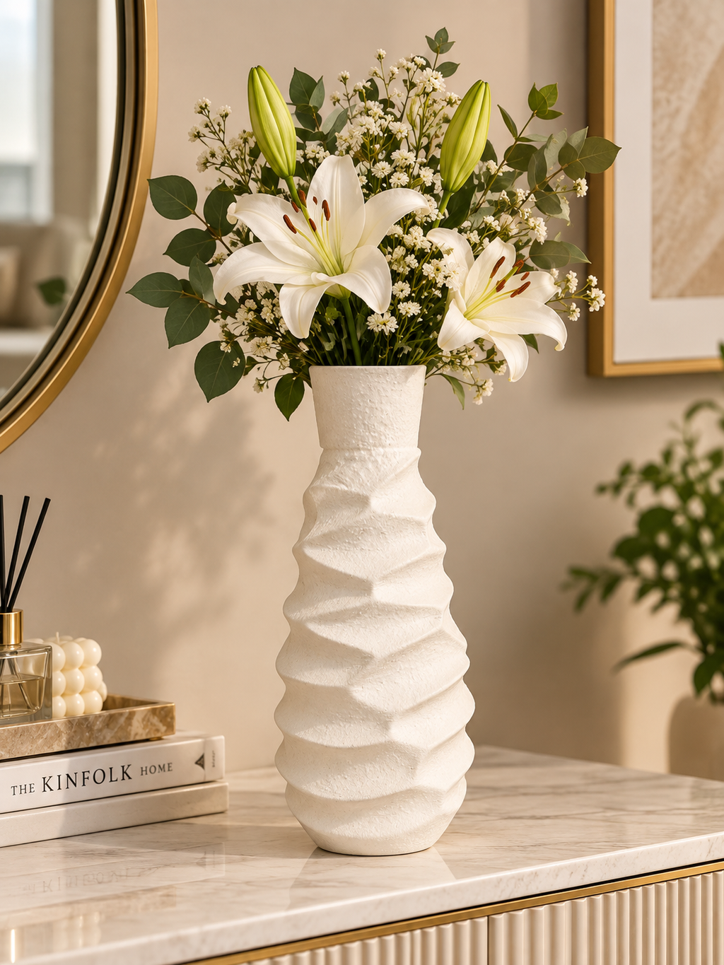Elegant White Textured Ceramic Vase – Modern Spiral Ribbed Decorative Vase