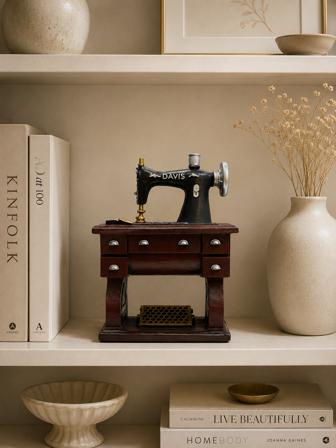 Vintage Sewing Machine Decorative Showpiece – Retro Tailor Table Resin Home Decor